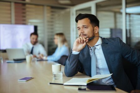 How Stillness Sharpens Decision-Making Under Pressure