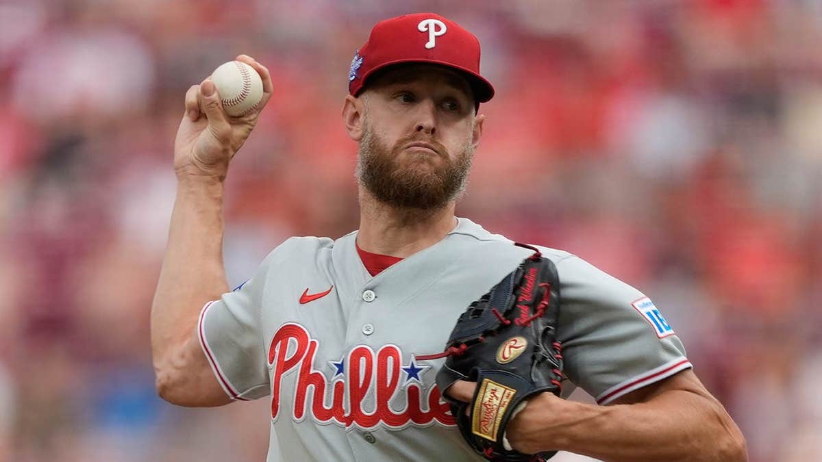 Zack Wheeler throws during a baseball game in Cincinnati.