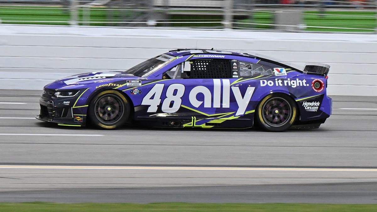Alex Bowman car