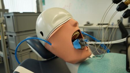 New Dental Robot Attaches to Patient’s Teeth for Drilling