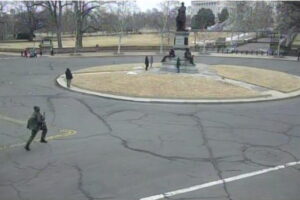Teen pleads guilty for running onto Capitol grounds with shotgun
