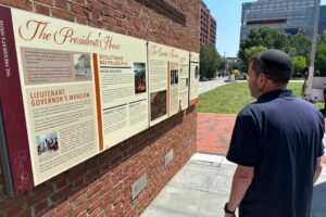 Federal government replaces exhibit about slavery in Philadelphia