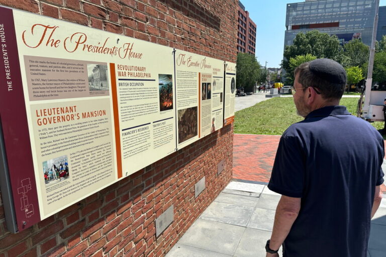 Federal government replaces exhibit about slavery in Philadelphia