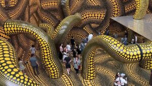 Video. Germany: Yayoi Kusama exhibition breaks attendance record in Cologne