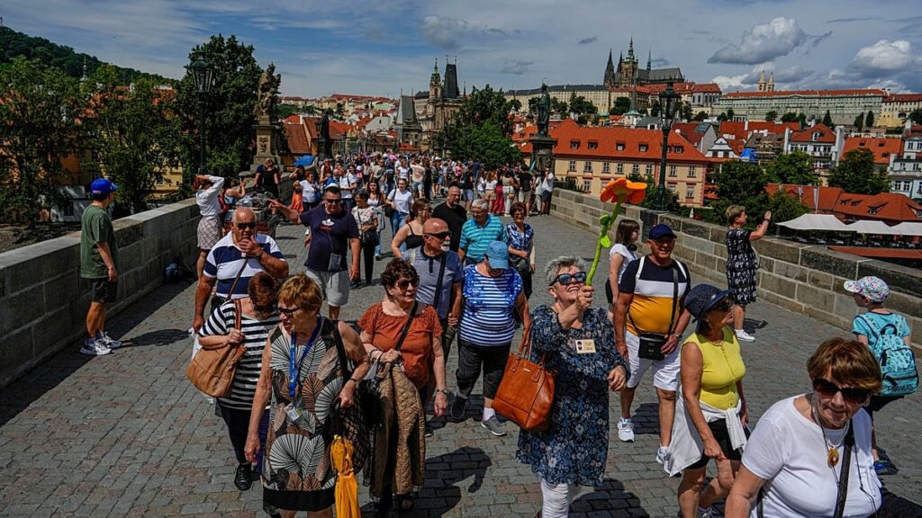 Tourist guides raise the alarm as Europe braces for another heatwave