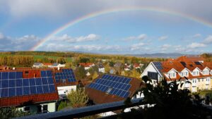 Germans could save over €12,000 by ditching gas boiler for solar, battery and heat pump – analysis