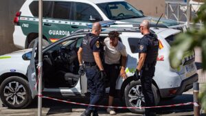 Police decry conditions in Ceuta: One bathroom for 70 officers