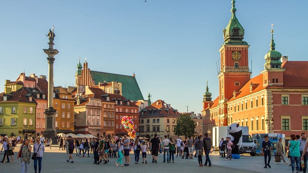 Poland detains Russian over ‘execution’ plot in Warsaw, PM Tusk says