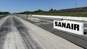 Turn a racetrack into a school? The idea is causing tensions in a Quebec town