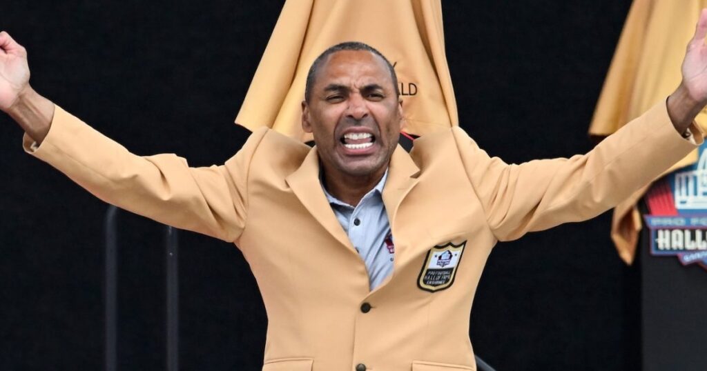 NFL Legend Roger Craig, 66, Announces Vascular Dementia Diagnosis During Pro Football Hall of Fame Speech