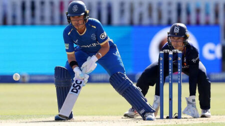 Kerr brilliance keeps MI London’s slim hopes alive