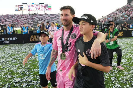 🥐☕️FC Breakfast: Messi the strict dad, Sporting’s big buzz stunt on X!