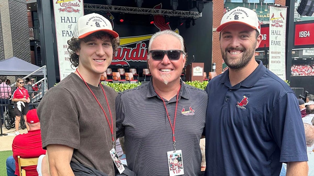Scott Spiezio with his sons