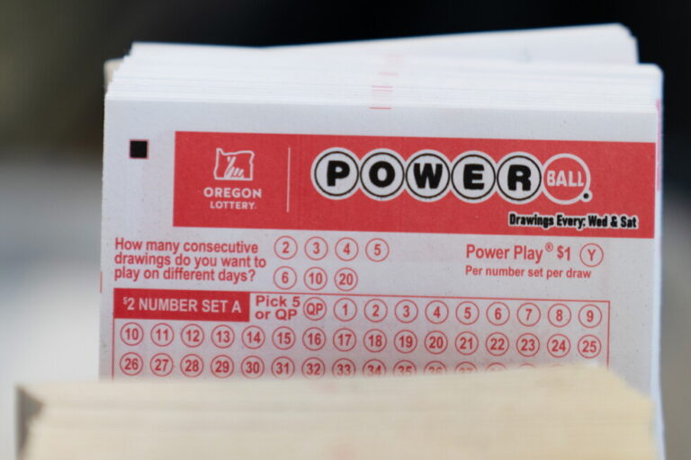Ticket bought at Illinois gas station wins $1 billion Powerball jackpot