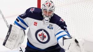 Winnipeg Jets goalie Connor Hellebuyck goes public with trade request