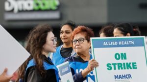 Manitoba Labour Board orders striking Dynacare lab employees back to work