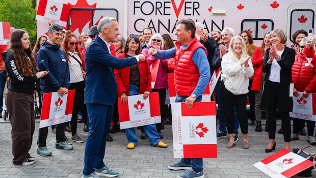 ‘Canada is everyone, for everyone’: Carney meets with Alberta remain campaigners