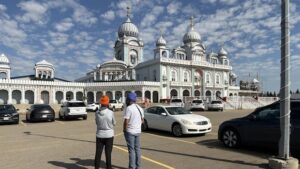 Accused in Edmonton temple attack has history of violence driven by delusions, parole documents show