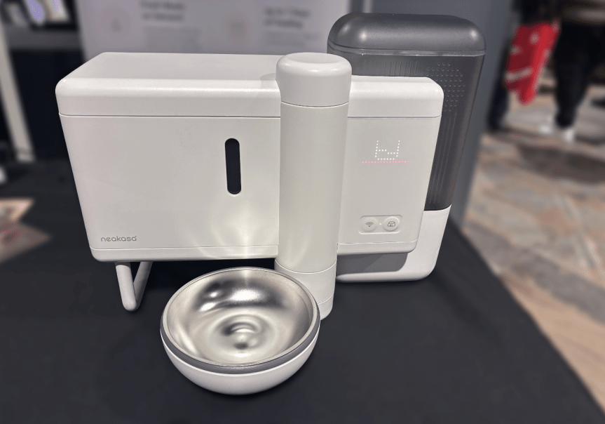 rika cat feeder on table